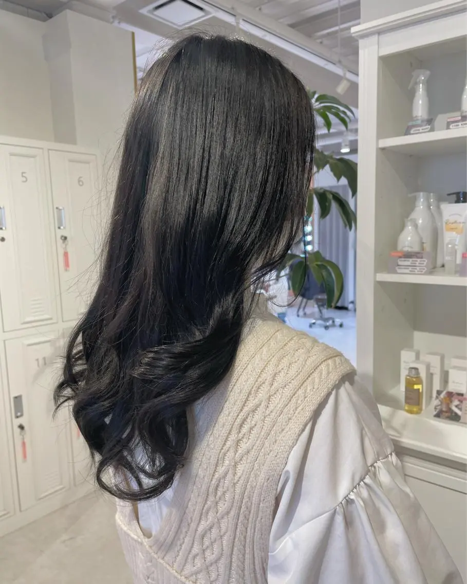 ロング カラー ヘアカラー 和田 真依のヘアスタイル