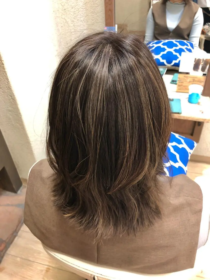 ミディアム カット ヘアカラー トリートメント 阿部 美咲のヘアスタイル