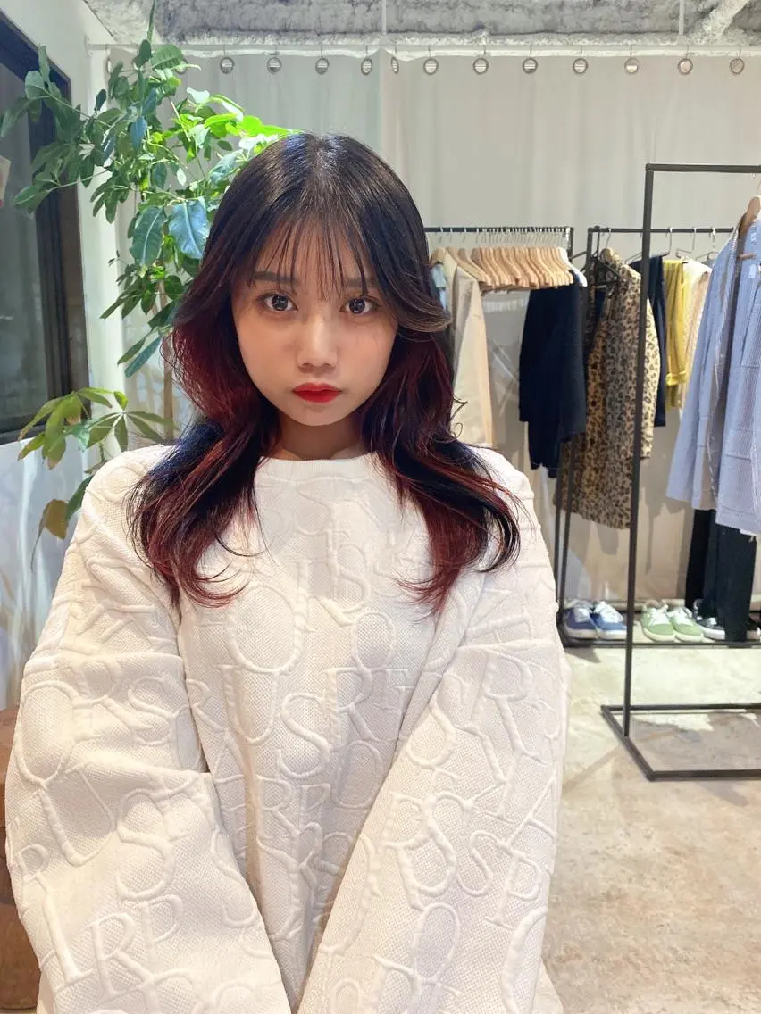 セミロング カラー インナーカラー ♡レイヤーカット れお♡のヘアスタイル