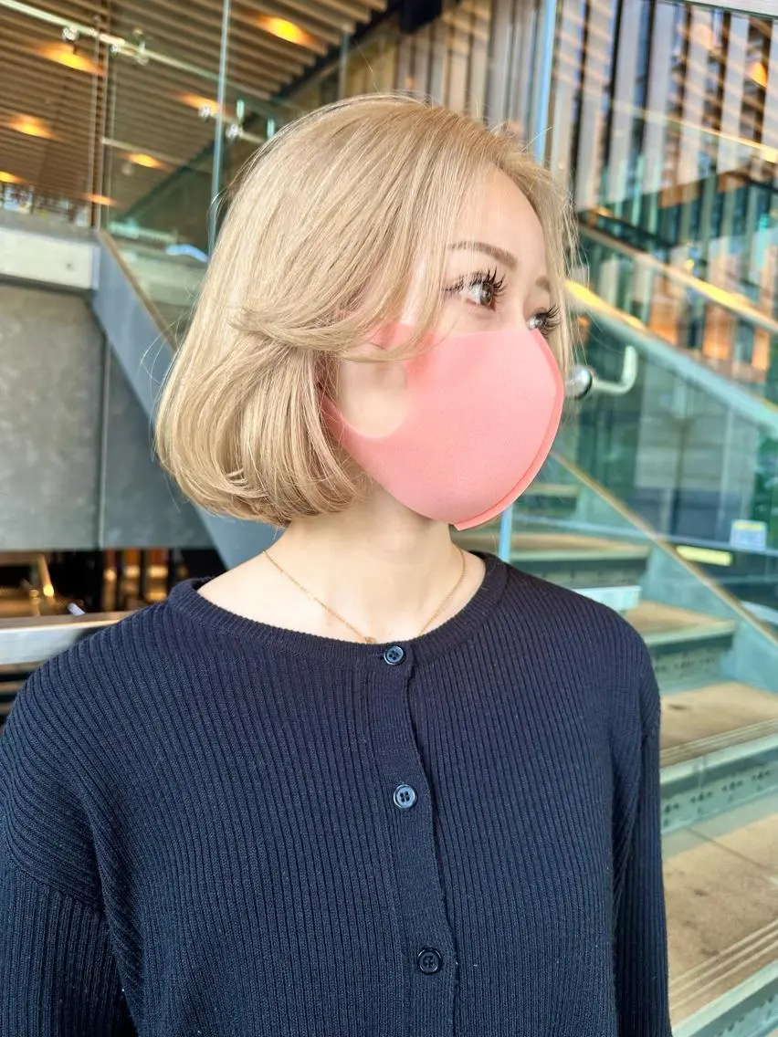 ミディアム カラー 切りっぱなしボブ グレージュ ハイトーンカラー ボブ ハッシュカット 🌿レイヤー/ブリー チ/🌿‬JINのヘアスタイル