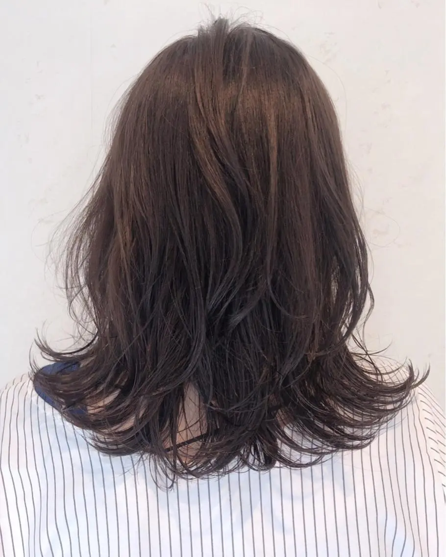 ミディアム カラー 伊藤 さやかのヘアスタイル