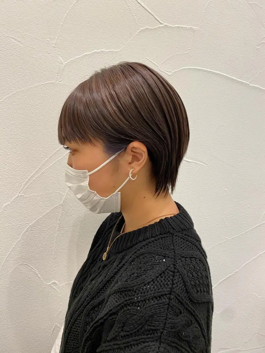 ショート カラー グレージュ ハイライトカラー ハイライト ショートヘア Ash中目黒店 榊間茜のヘアスタイル