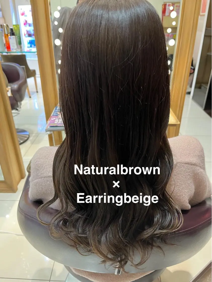 ロング カラー ベージュカラー ブリーチ ケアブリーチ イヤリングカラー なつな/ 透明感カラーのヘアスタイル