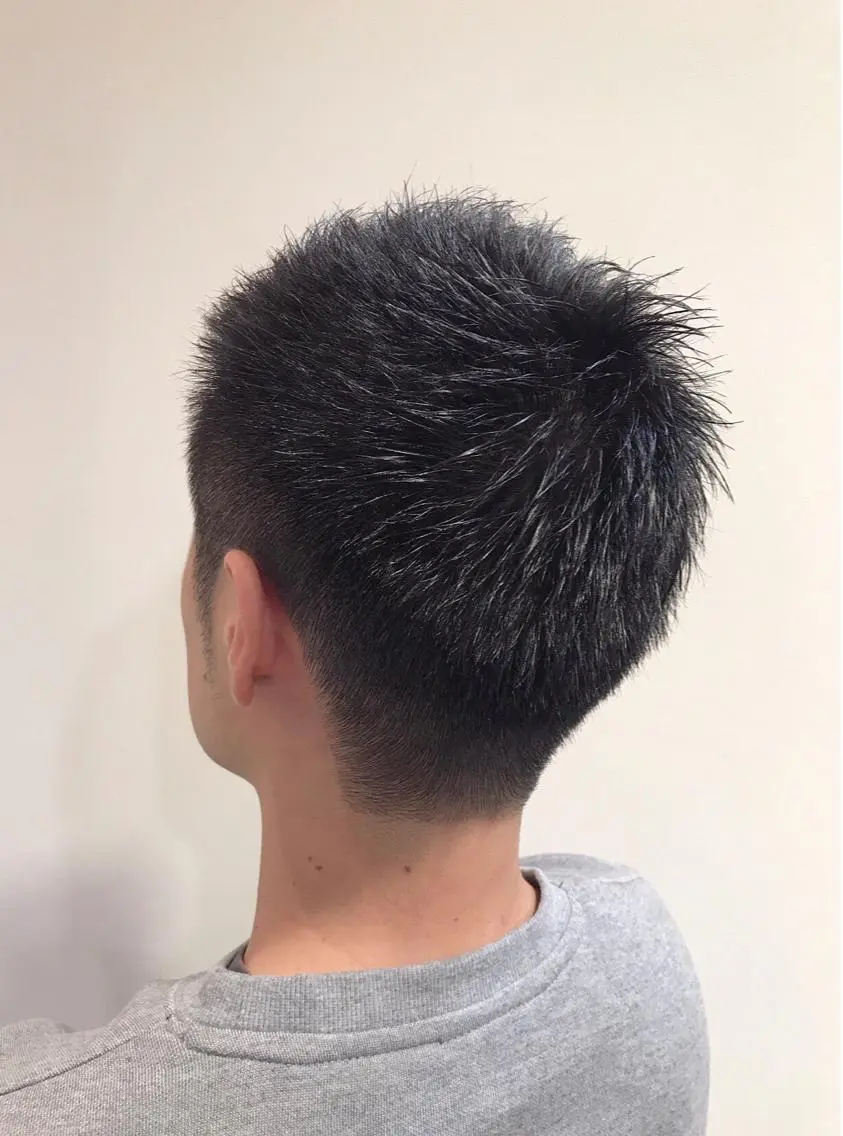 ショート メンズ 刈り上げ 安井 匡隆のヘアスタイル