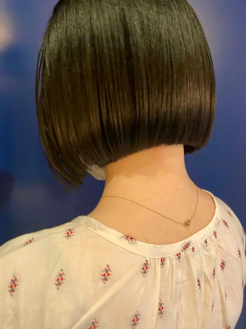 ショート カット トリートメント 顔周り/ブリーチなし /縮毛矯正🫧伊勢のヘアスタイル