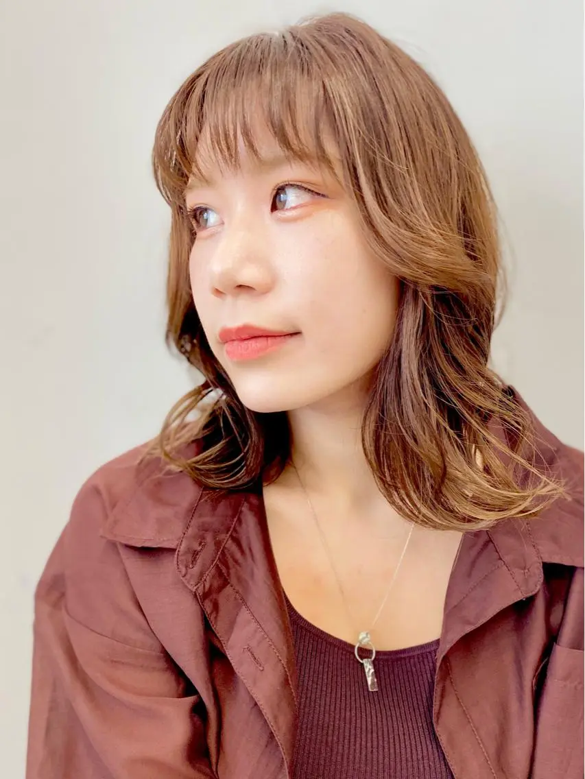 ミディアム 韓国風ヘア レイヤーカット 艶髪🌟髪質改善✨ Zinaヤマダ チサのヘアスタイル