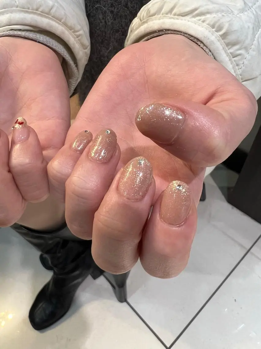 ネイル ラメ(グリッター) ミラーネイル ハンドネイル ∴Sanae. ∴ トータルビューティーのマツエク・マツパデザイン