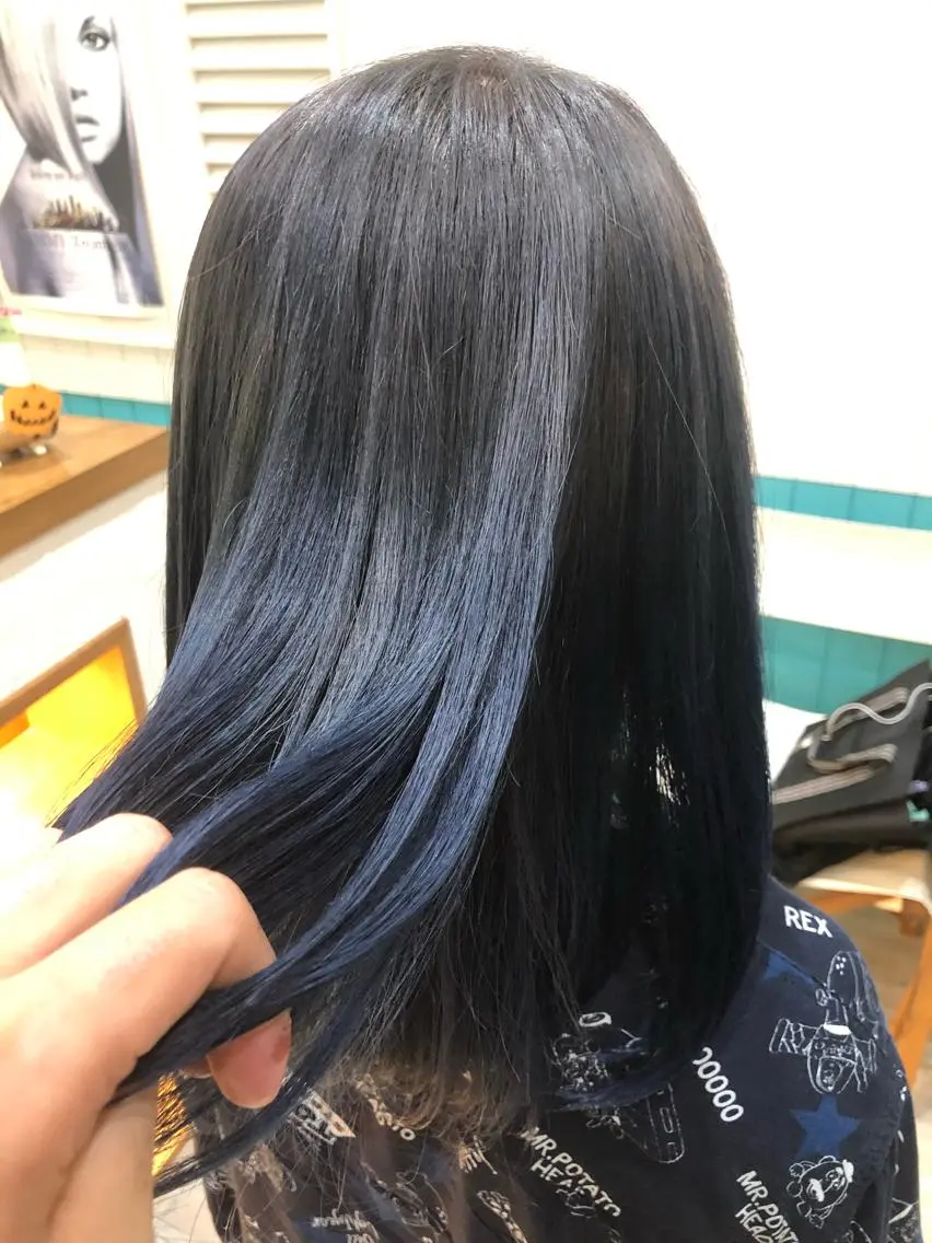 セミロング カラー アディクシーカラー ブリーチ ブルーカラー ダブルカラー グラデーションカラー Snaly カラー特化ページのヘアスタイル