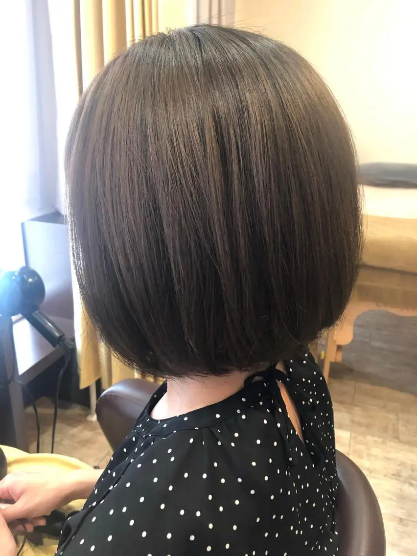 ミディアム 古川 安紀のヘアスタイル