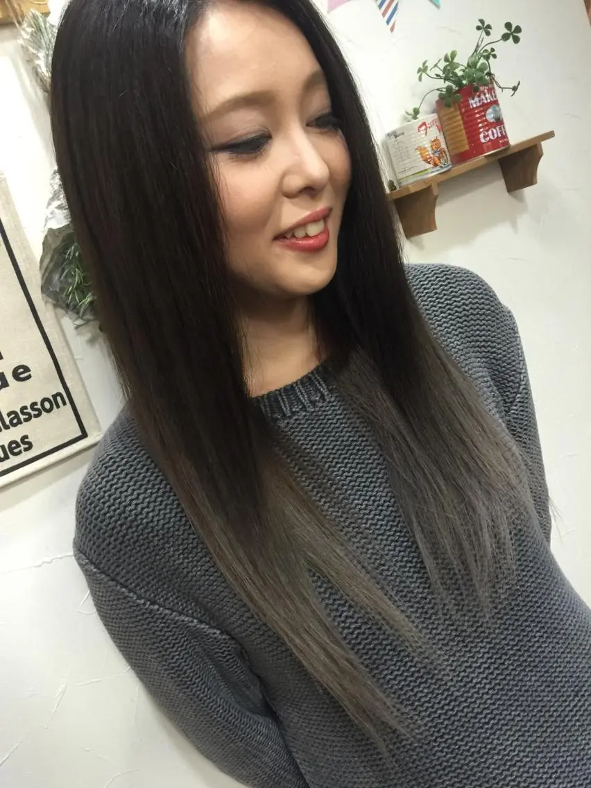 ロング カラー ブリーチ ブラウンカラー 透明感カラー ダークグレー ダークグレージュ 宇都 壮介のヘアスタイル