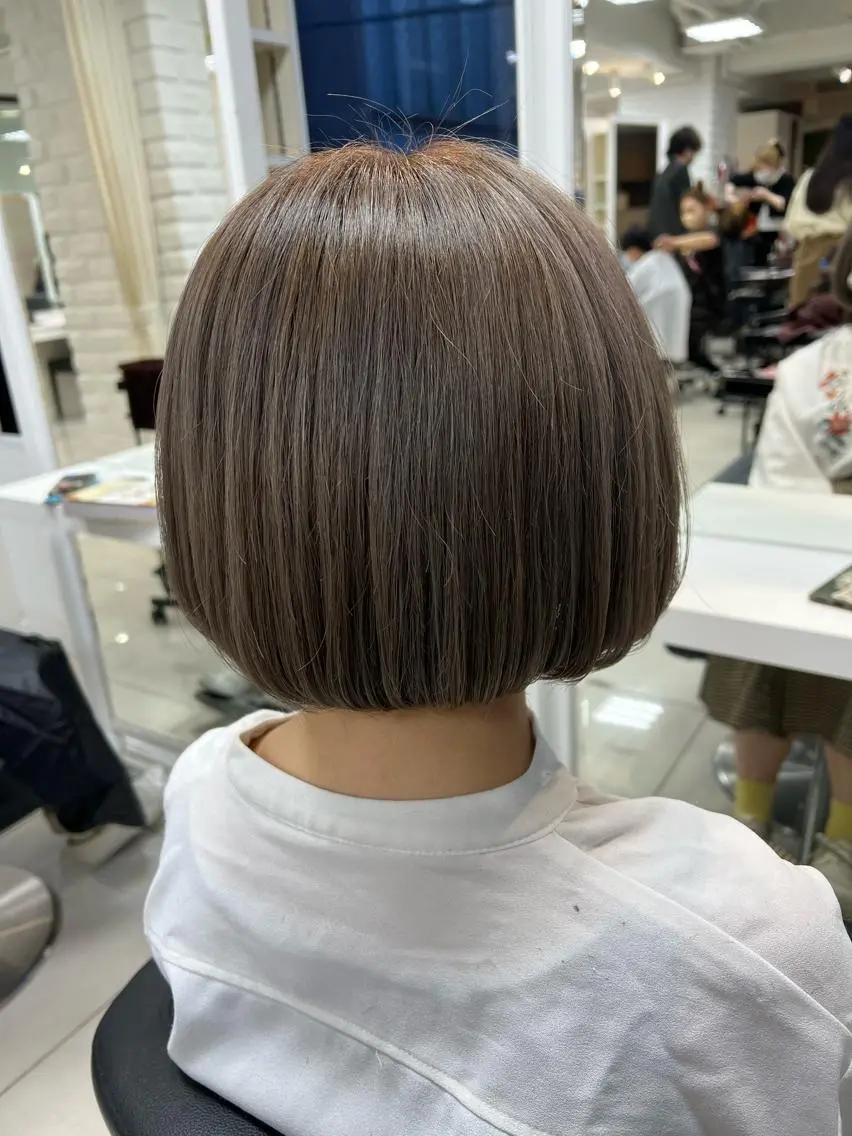 ミディアム カラー ベージュカラー ブリーチ 透明感カラー ミルクティーベージュ ヘアカラー トリートメント 【暖色カラー特化】 中山由梨のヘアスタイル