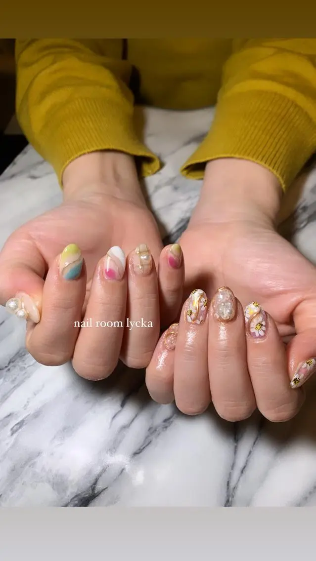 ネイル ネイルルームリッカ 𝐦𝐚𝐲𝐮のネイルデザイン