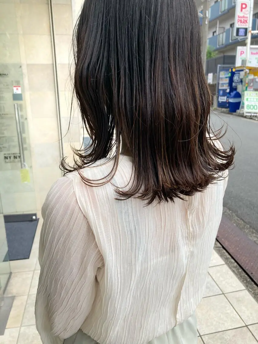 ミディアム 顔周りカット レイヤーカット カット トリートメント 田中 あかねのヘアスタイル