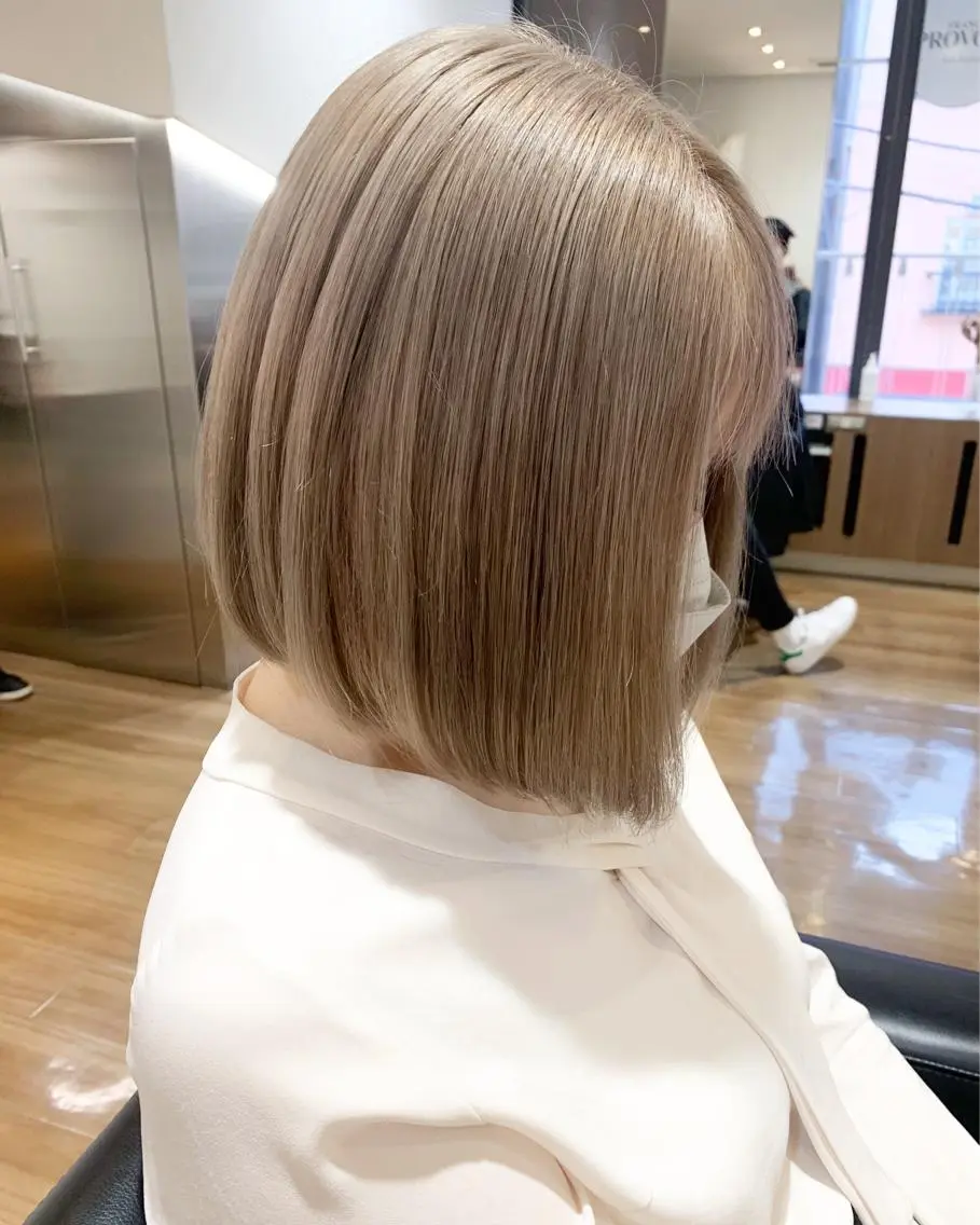 ショート カラー 薄田 珠美のヘアスタイル