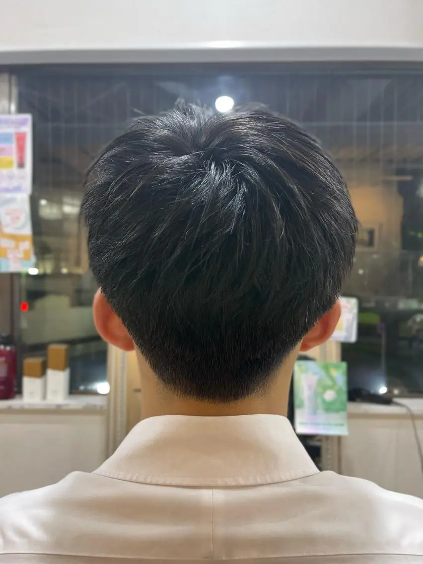 ショート メンズ マッシュ 刈り上げ 尾野 雅斗のヘアスタイル