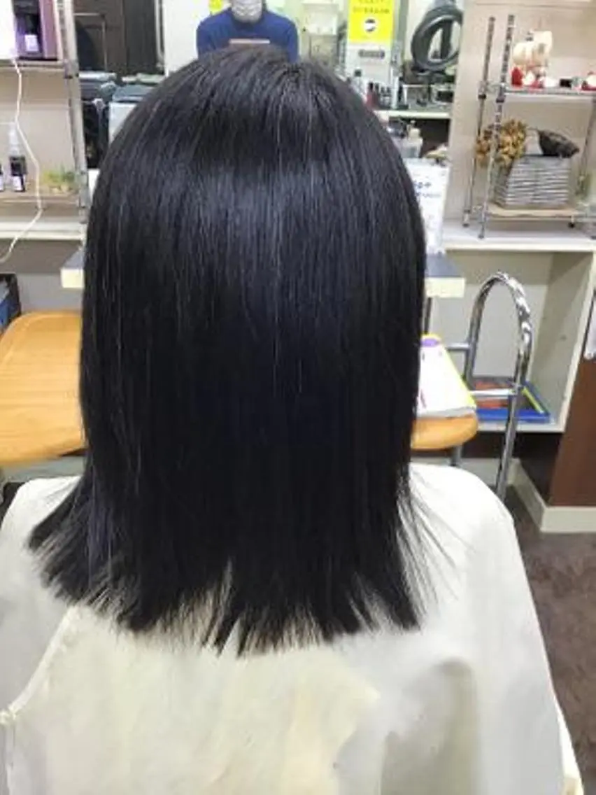 セミロング 松原 真輝のヘアスタイル