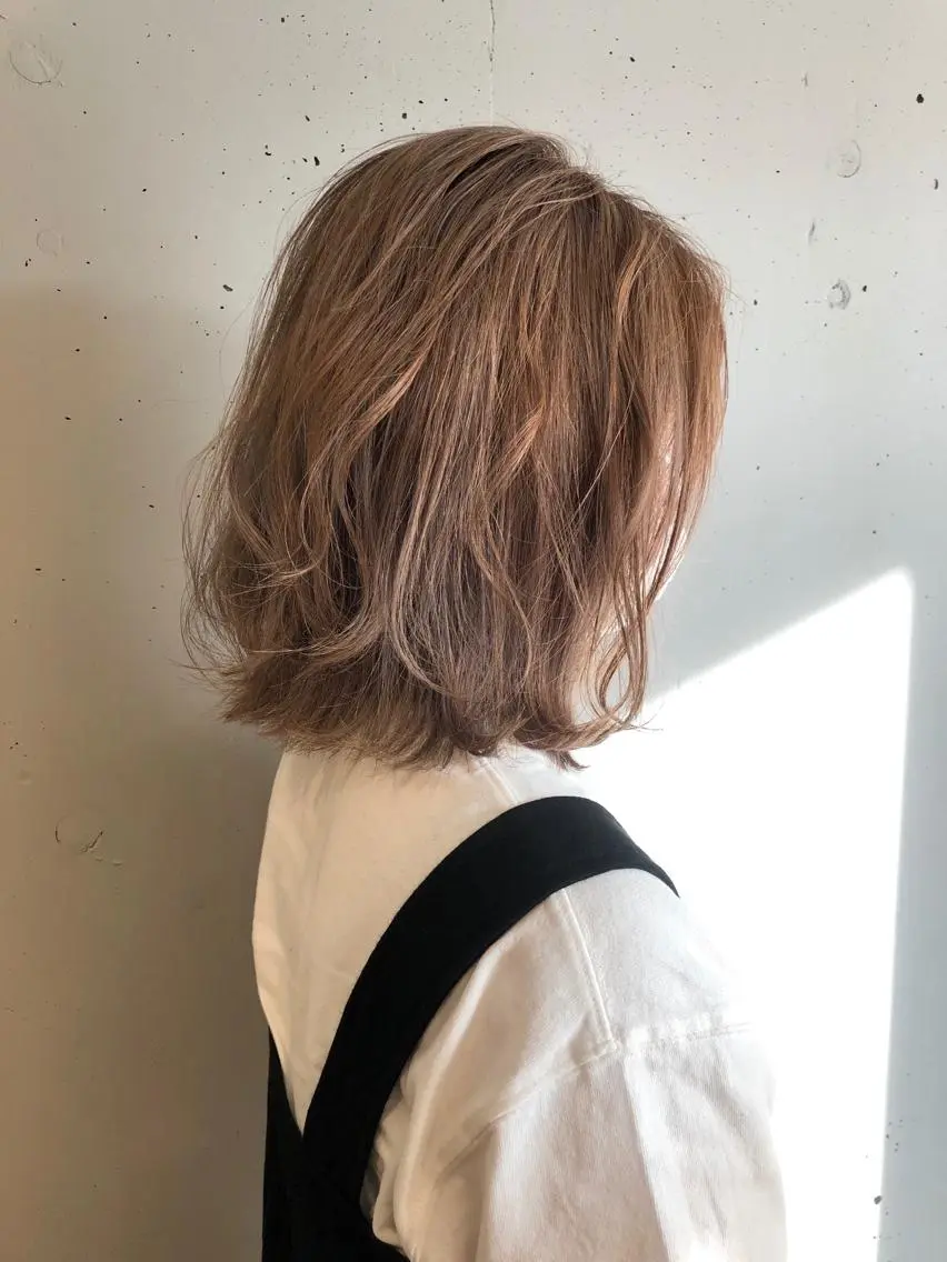 ミディアム カラー 東 みのりのヘアスタイル