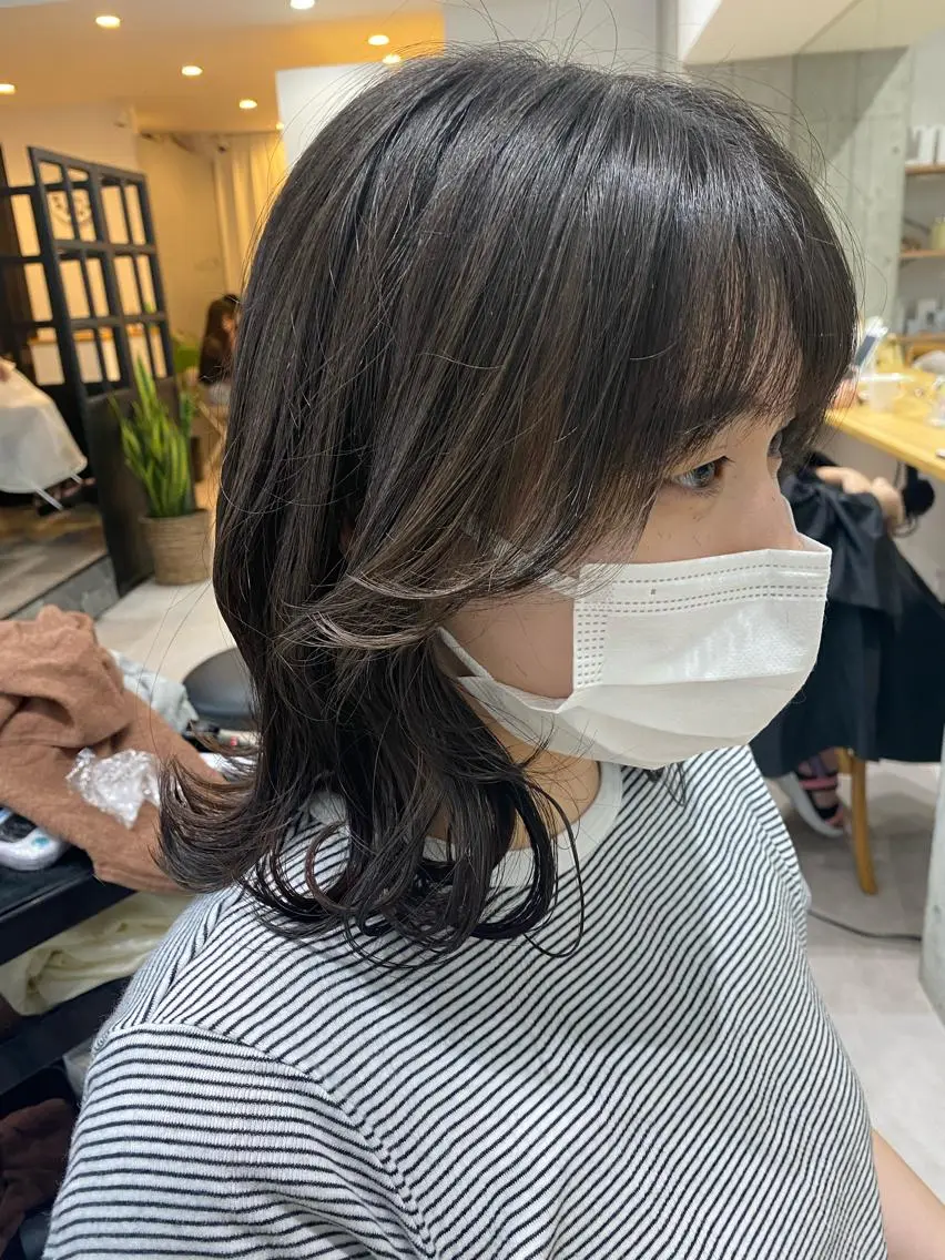 セミロング 似合う髪型見つけます AYAKAのヘアスタイル