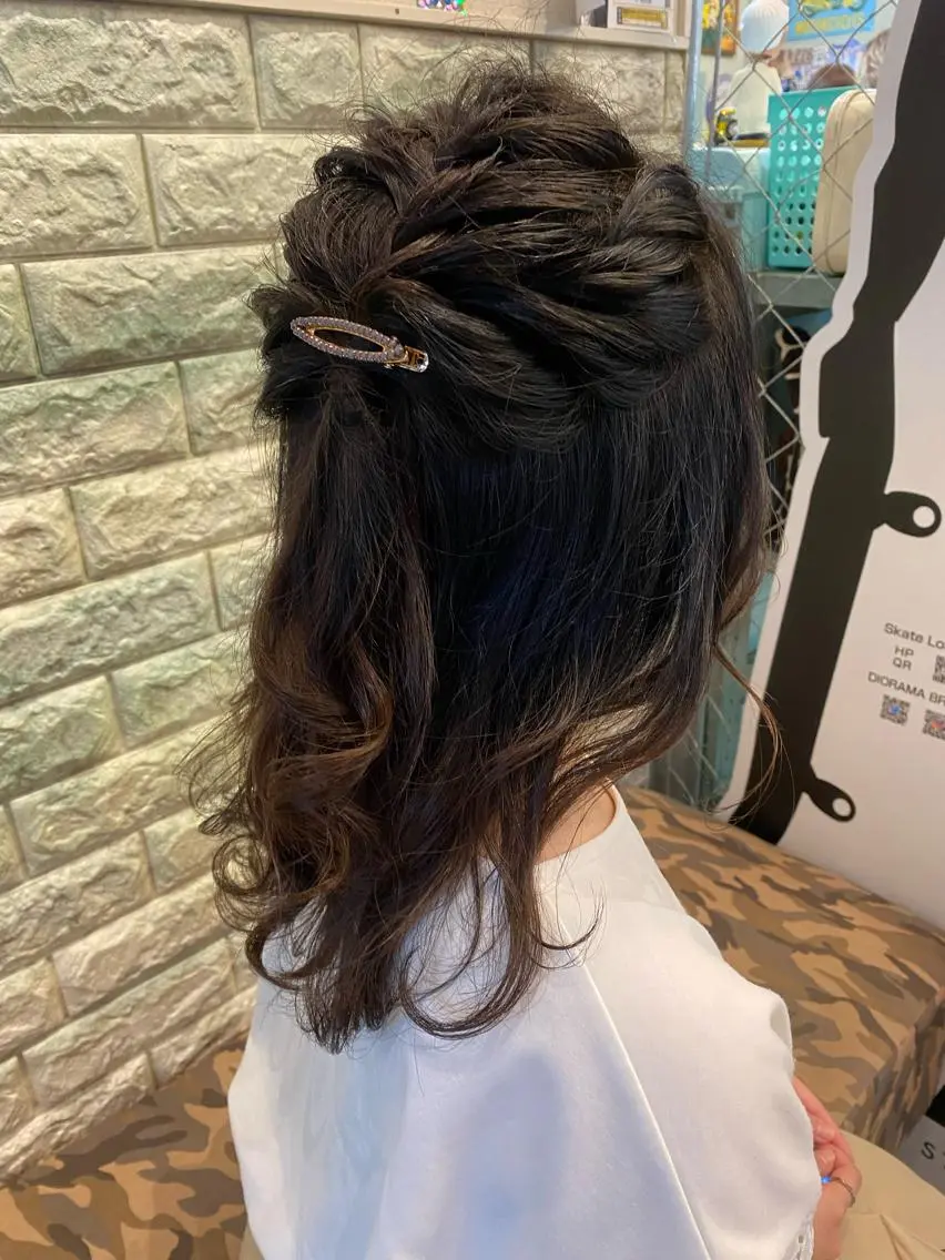 セミロング カラー ヘアアレンジ ショートボブ 編み込みエクステ シールエクステ セミロングパーマ バレイヤージュ FAAM Tsuneのヘアスタイル