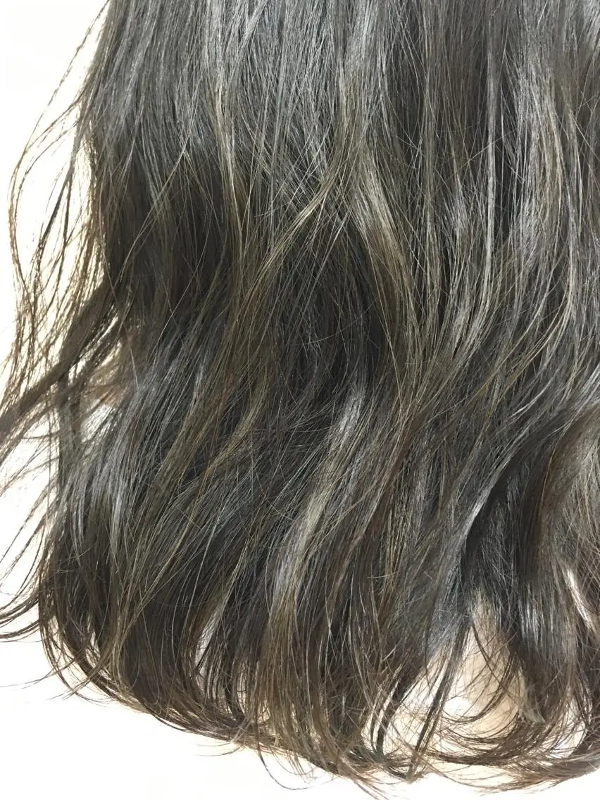 セミロング カラー ブリーチ ハイライトカラー ハイライト 【Sweep】おじま のぞみのヘアスタイル