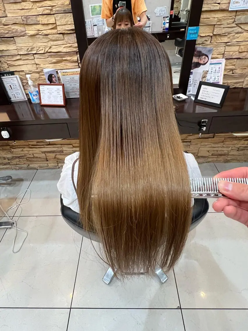 ロング カット 縮毛矯正 トリートメント 福岡縮毛矯正✨️ ストレート 向井和輝のヘアスタイル
