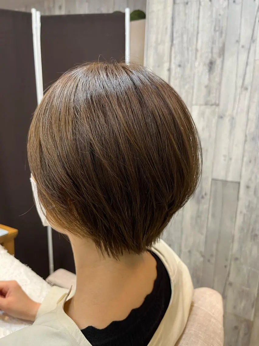 ショート カラー ショートボブ ベージュカラー オリーブベージュ ボブ ショートヘア ショートカット 💙hiyoriのヘアスタイル