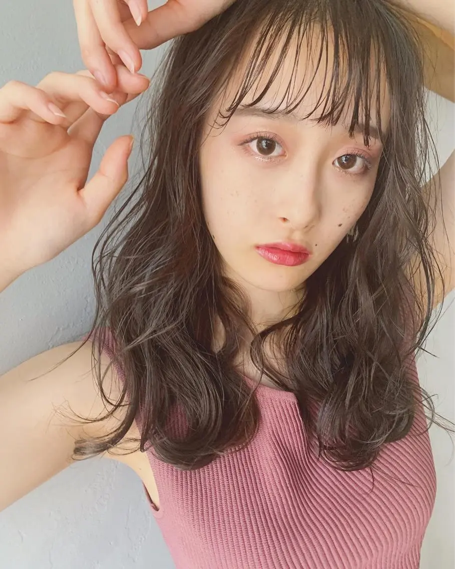 カラー マツエク・マツパ ハイトーンボブ 前田 表参道　グレージュのヘアスタイル