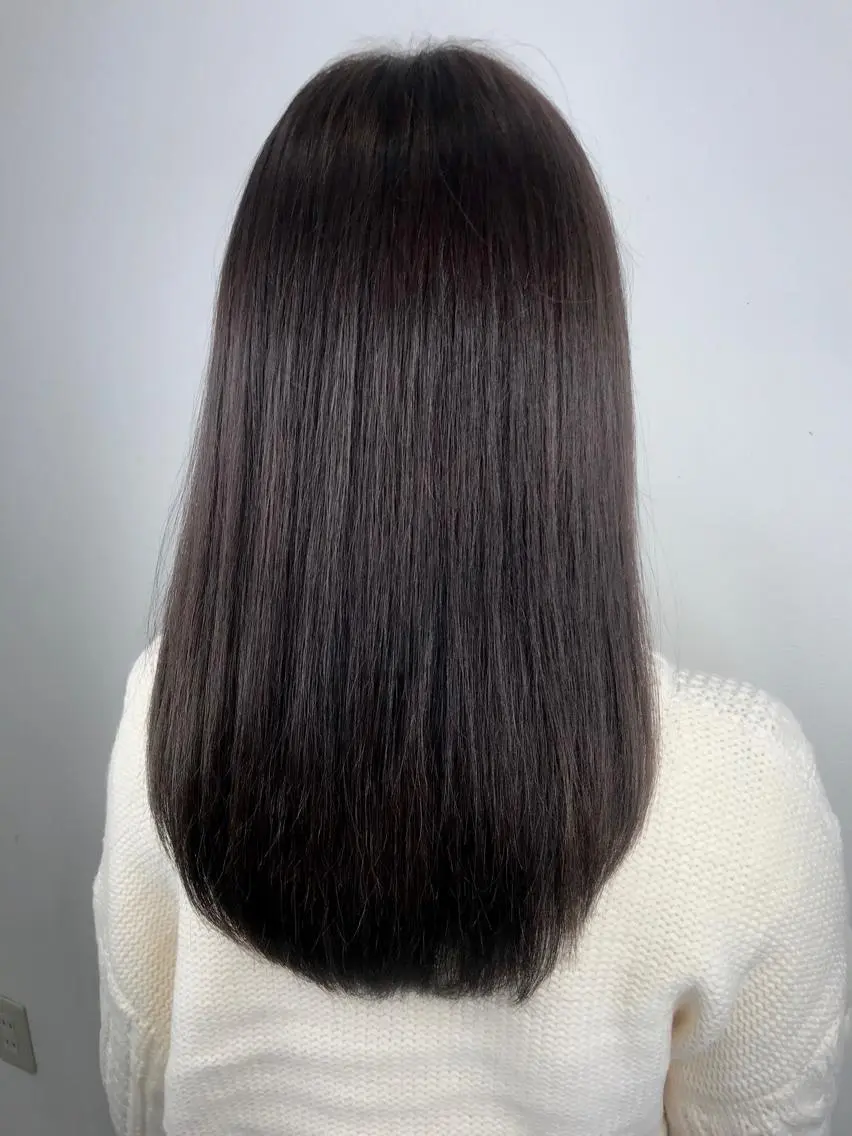 セミロング 髪質改善 白髪ぼかし、髪質改善 富田隼仁のヘアスタイル