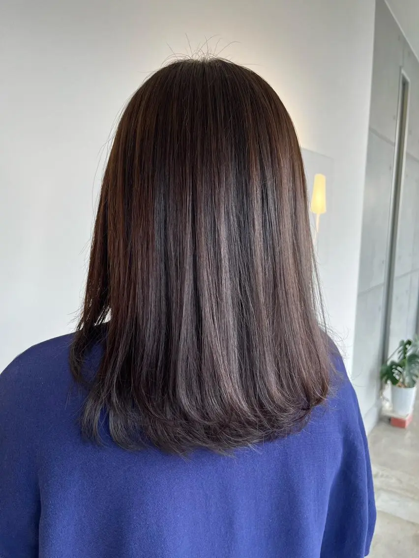 ミディアム チョコレートブラウン おせ ちさとのヘアスタイル