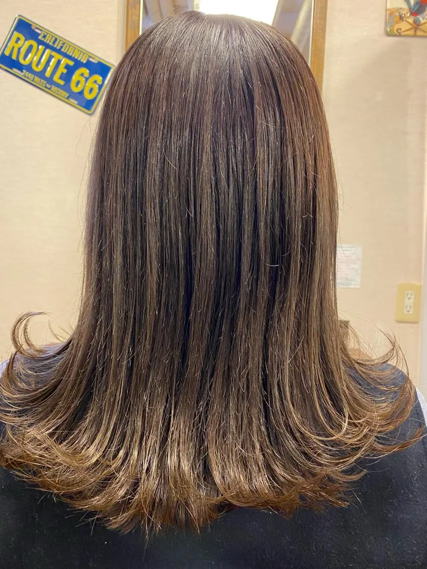 セミロング カラー liL hair サトウリョウタのヘアスタイル