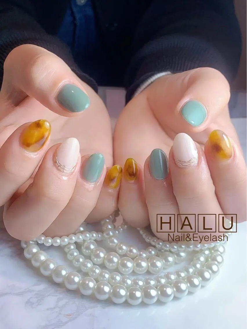 ネイル べっ甲ネイル グリーン HALU ハルのネイルデザイン