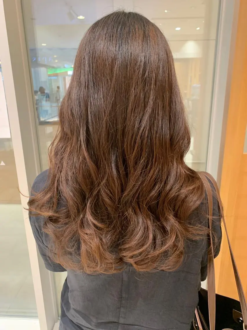 ロング パーマ カット パーマ トリートメント 下川 由貴のヘアスタイル