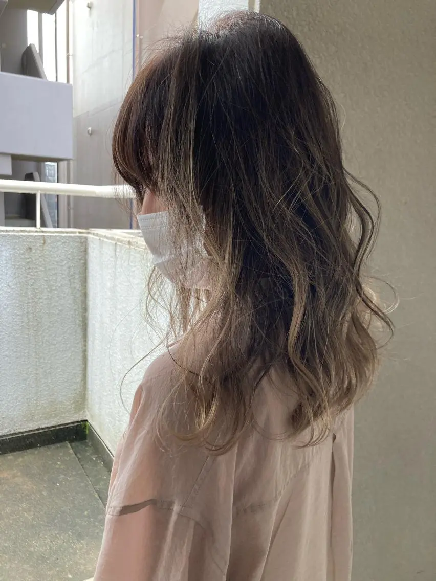 ミディアム カラー ヘアカラー ブリーチカラー🌈 石垣翔太のヘアスタイル