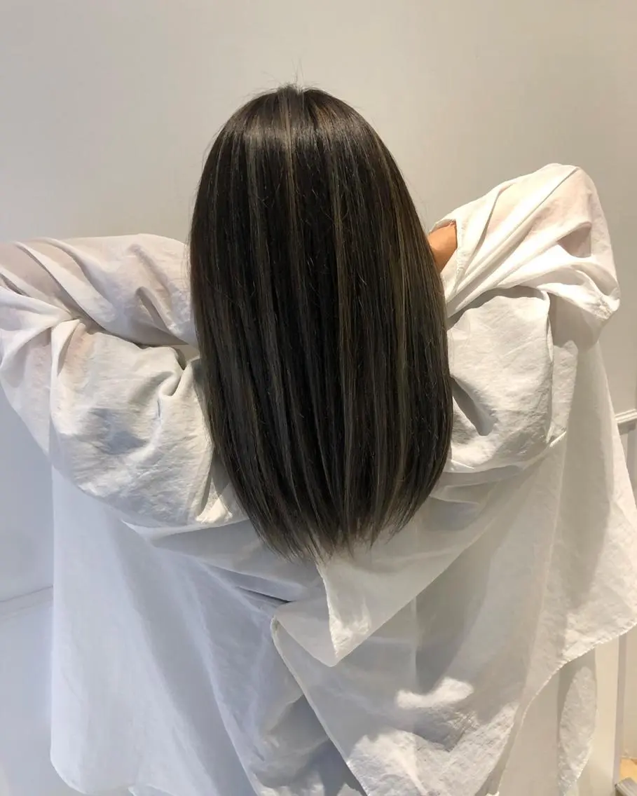 ミディアム カラー ハイライトカラー ハイライト 30･40代支持率◎ 白髪ぼかし/うる艶髪のヘアスタイル