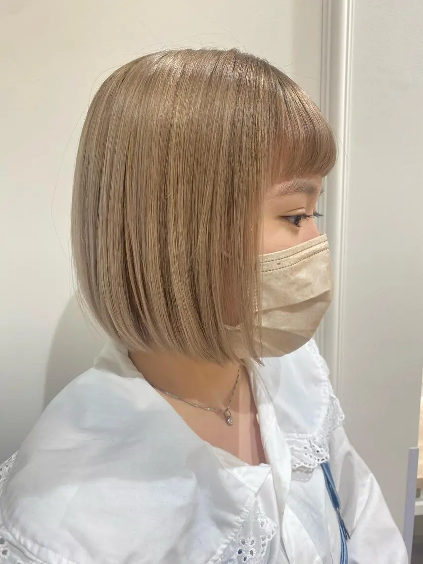 ショート カラー カット ヘアカラー 小顔レイヤー/ ベージュ🤍Rieのヘアスタイル