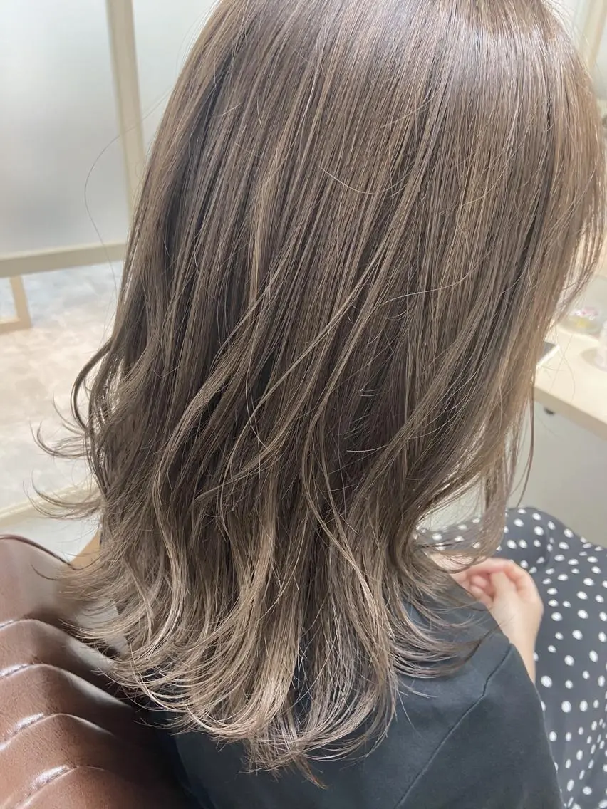 ミディアム カラー ベージュカラー オリーブベージュ ヘアカラー トリートメント 岡崎勇人/レイヤー/ 韓国/ケラチンTRのヘアスタイル