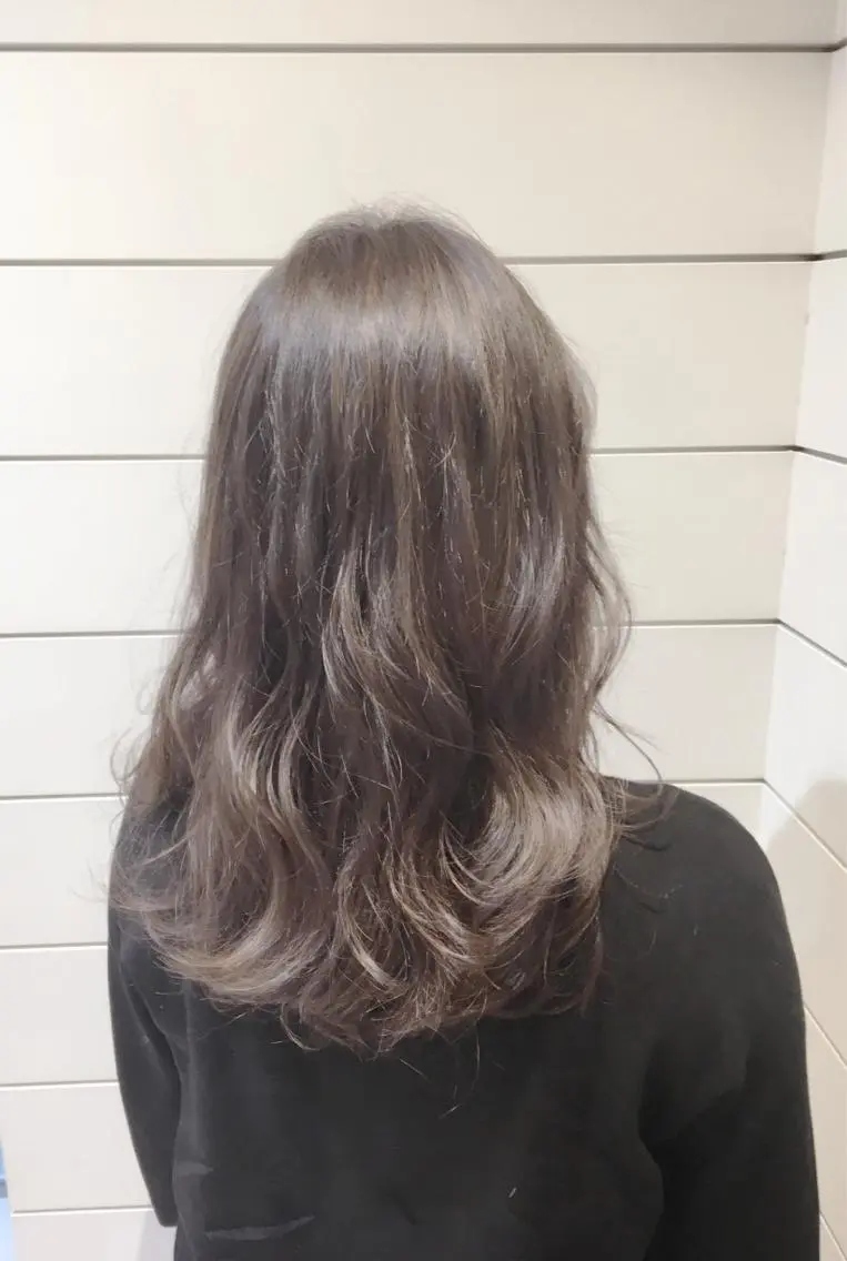 ロング カラー アッシュ 🍊新宿南口🍊 ERINAのヘアスタイル
