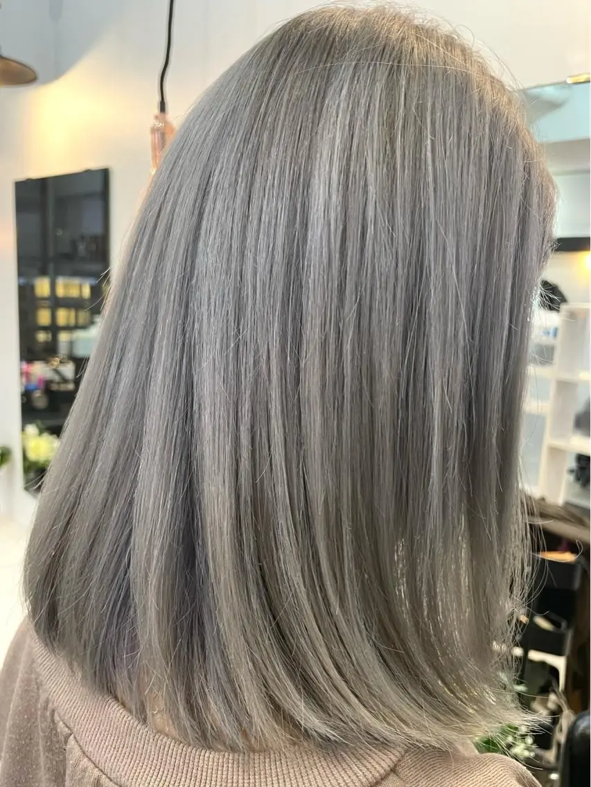 ミディアム カラー パーマ ヘアアレンジ メンズ シールエクステ メンズバレイヤージュ メンズブリーチ メンズハイライト メンズインナーカラー ヘアカラー トリートメント 🦋高瀬寛菜🦋 韓国/ブリーチのヘアスタイル
