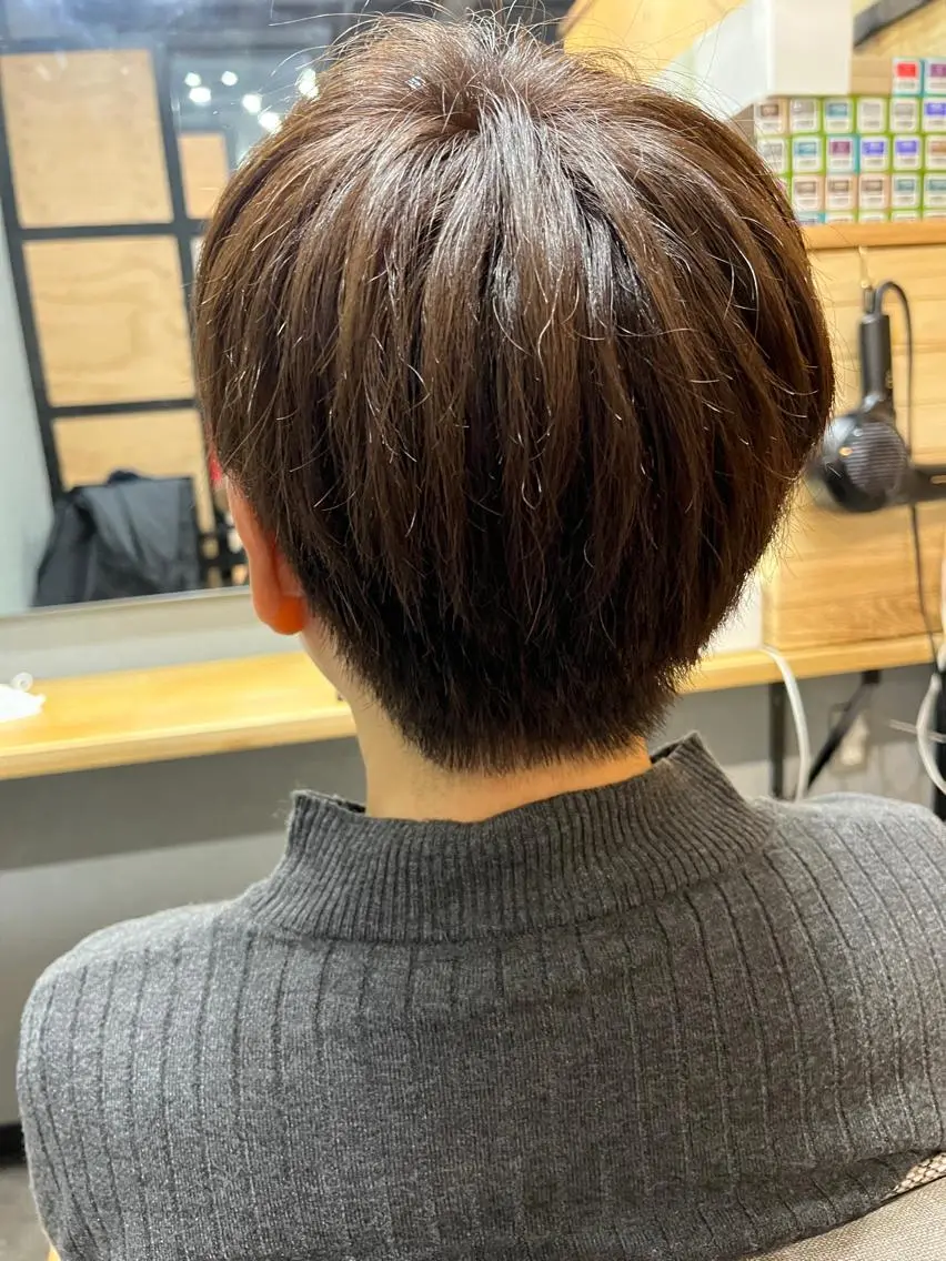 ミディアム カラー パーマ ヘアアレンジ メンズ キッズ ネイル マツエク・マツパ アイブロウ メンズブリーチ メンズハイライト メンズインナーカラー メンズ韓国風 ブリーチ 久木原 ゆりのヘアスタイル