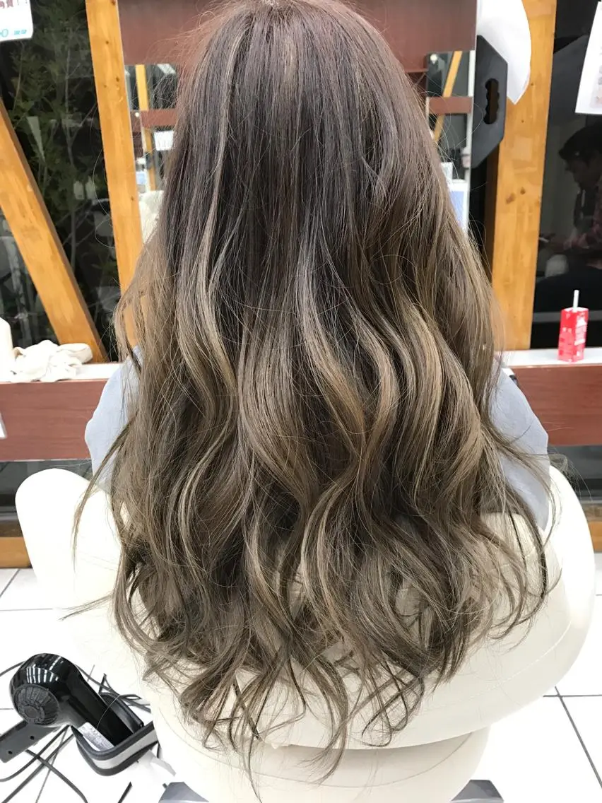 ロング ハイライト 永井龍🫧金山🫧 徒歩1分🚶のヘアスタイル