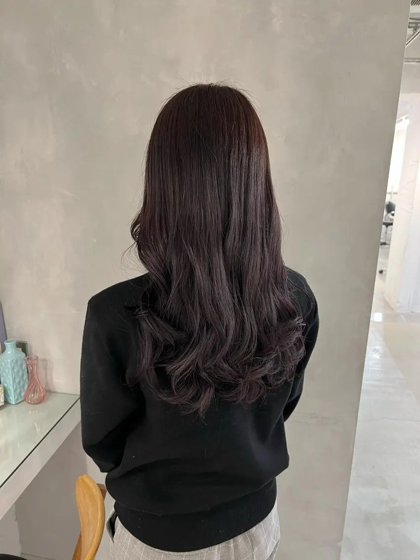 セミロング カラー パーマ セミロングパーマ グレージュ ラベンダーカラー ラベンダーグレージュ ラベンダーグレー カット ヘアカラー パーマ トリートメント レイヤーカットのプロ 大人ヘア宮森貴志のヘアスタイル