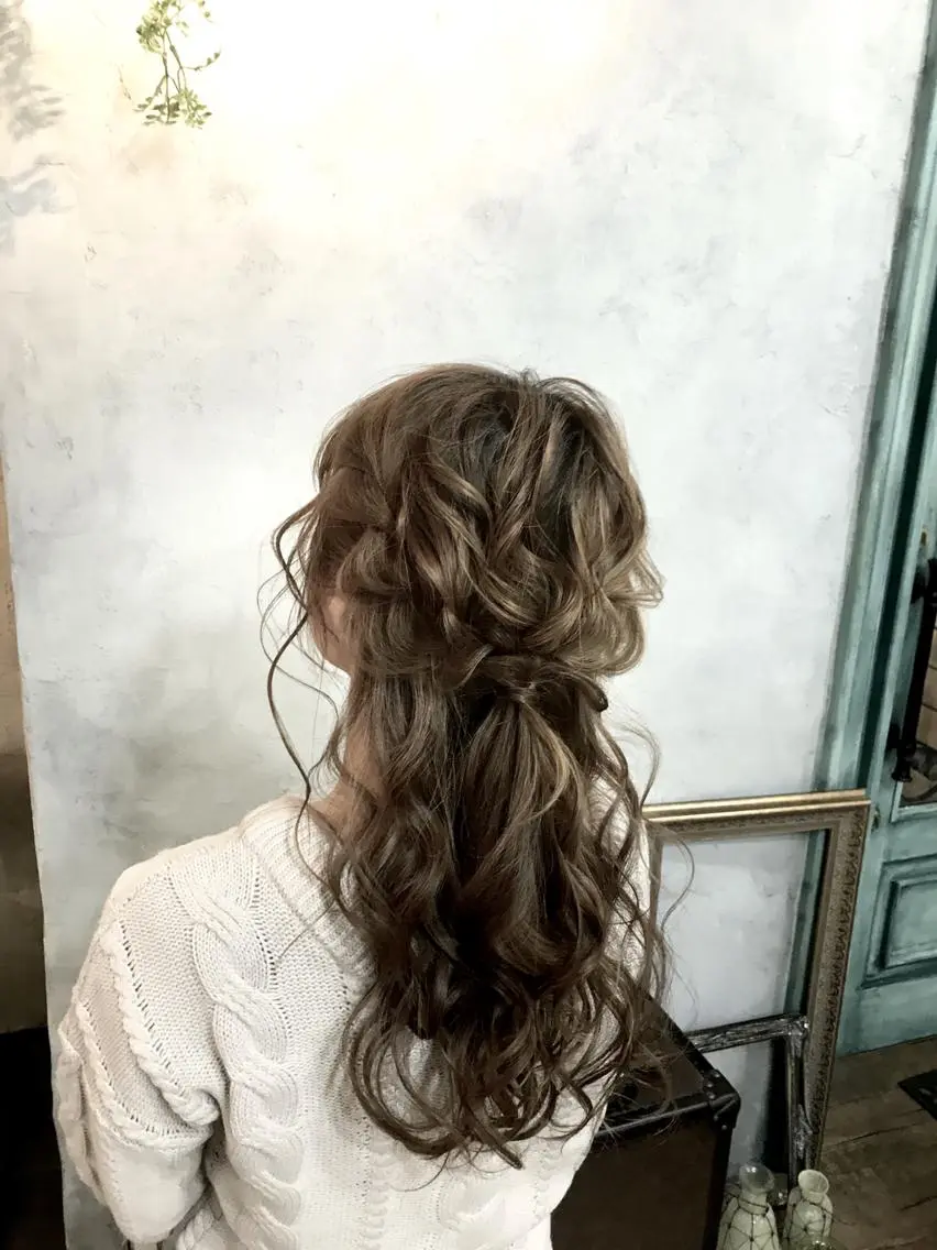 ミディアム ヘアアレンジ ハーフアップ lok[ロク] 高田馬場のヘアスタイル