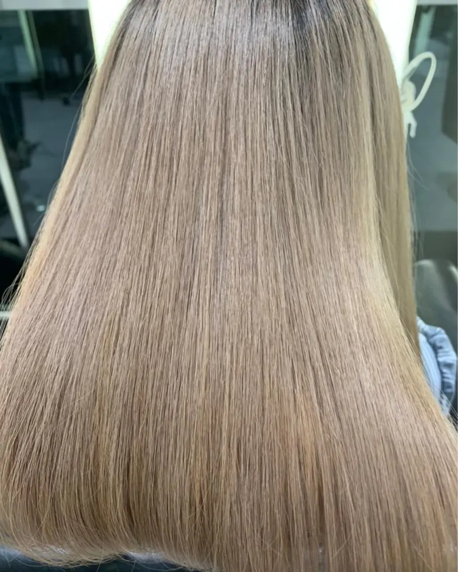 ロング 三浦 柚香のヘアスタイル