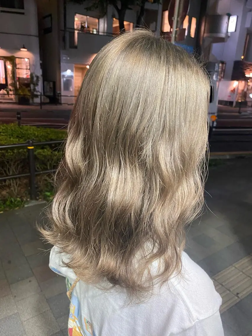 セミロング カラー ヘアアレンジ TSUNA 🌙 Lim 五反田のマツエク・マツパデザイン