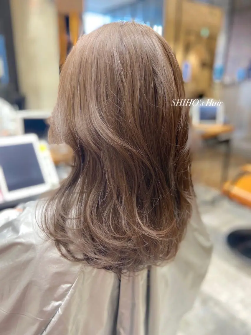 ミディアム カラー パーマ ヘアアレンジ ベージュカラー ブリーチ 透明感カラー イルミナカラー インナーカラー 🌈小顔似合わせ SHIHO🌈のヘアスタイル