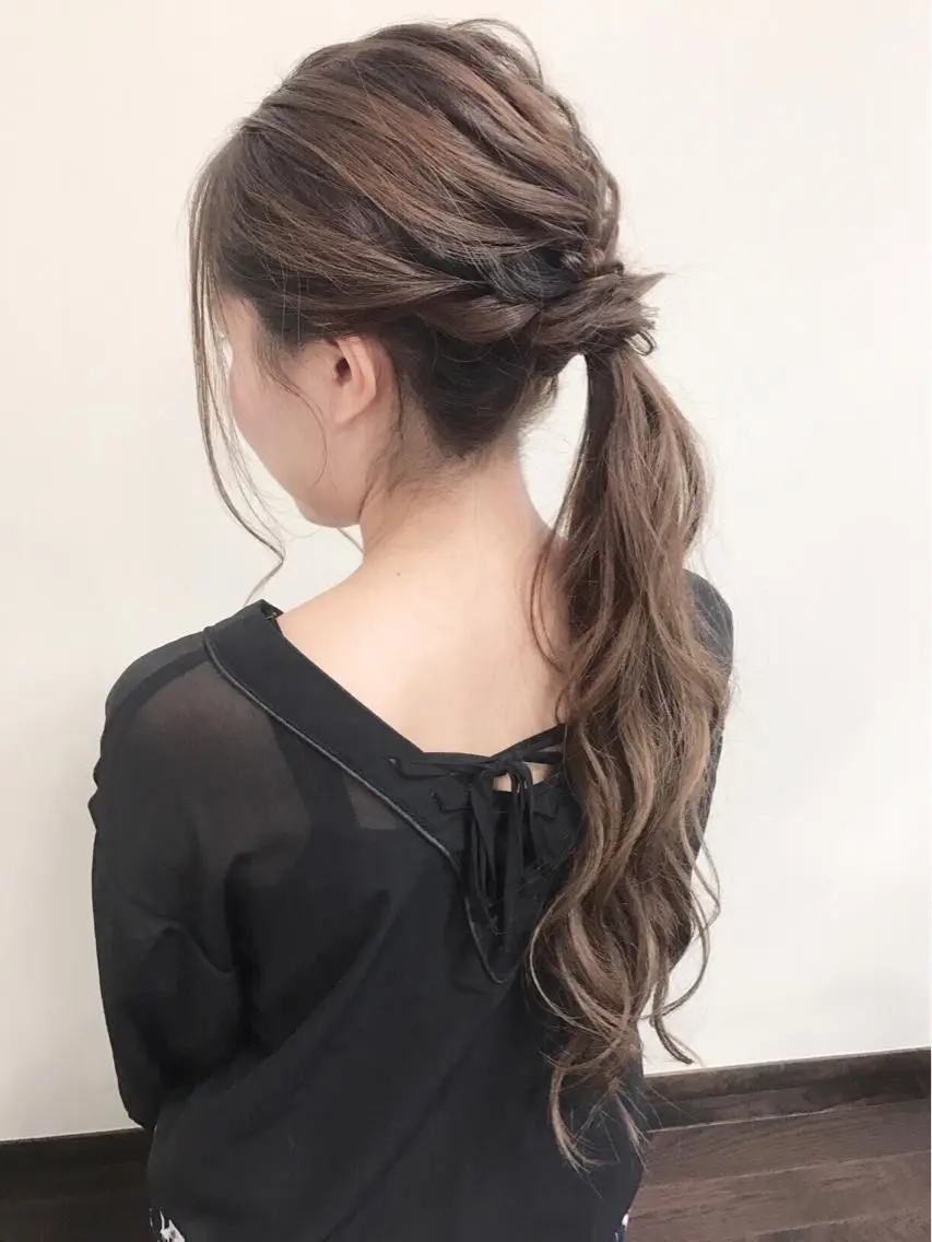 ロング ヘアアレンジ ポニーテール 沢田 瞳のヘアスタイル