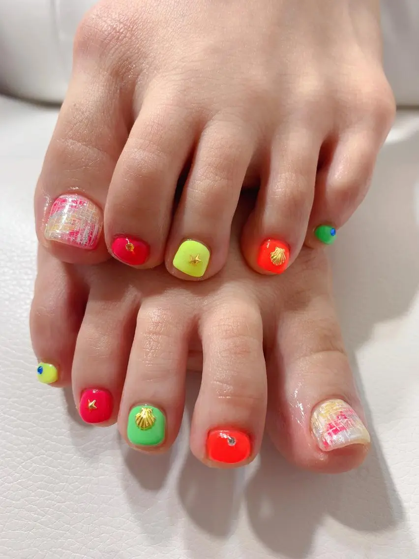 ネイル フットネイル Emmi salonのネイルデザイン