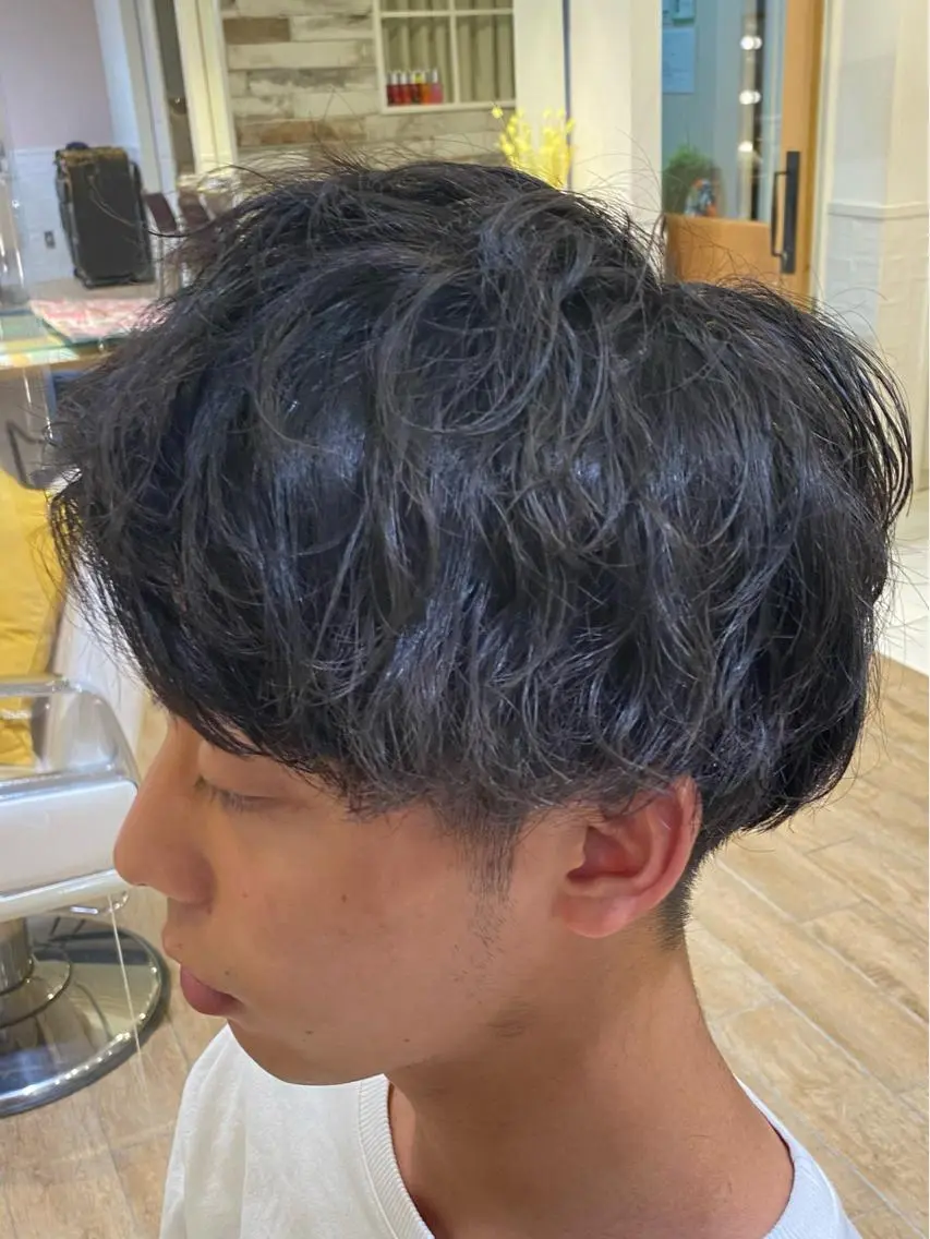 メンズ マッシュ メンズパーマ ✨カラー支持No.1 🧸ワキ カナコ🧸のヘアスタイル