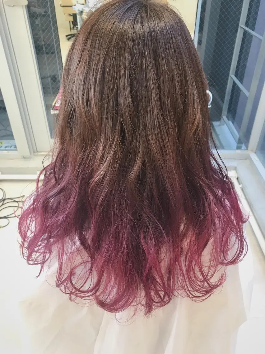 カラー グラデーションカラー ピンクカラー ピンクパープル カット ヘアカラー トリートメント インナーエクステ渋谷 🦋KAJIのヘアスタイル