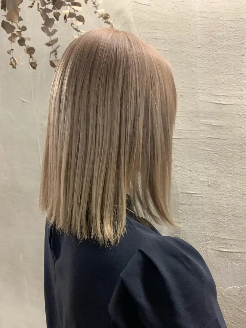 ミディアム カラー ベージュカラー 透明感カラー ミルクティーベージュ 似合わせカラー🫶 小川千波のヘアスタイル
